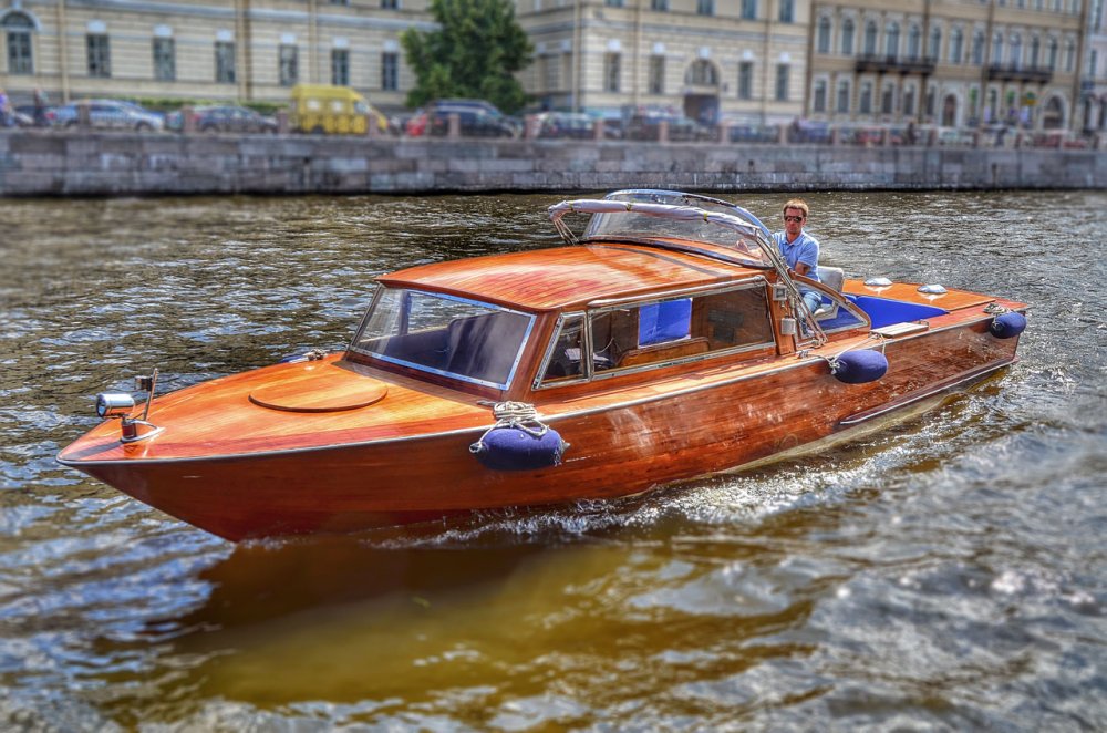 Картинки катера в спб